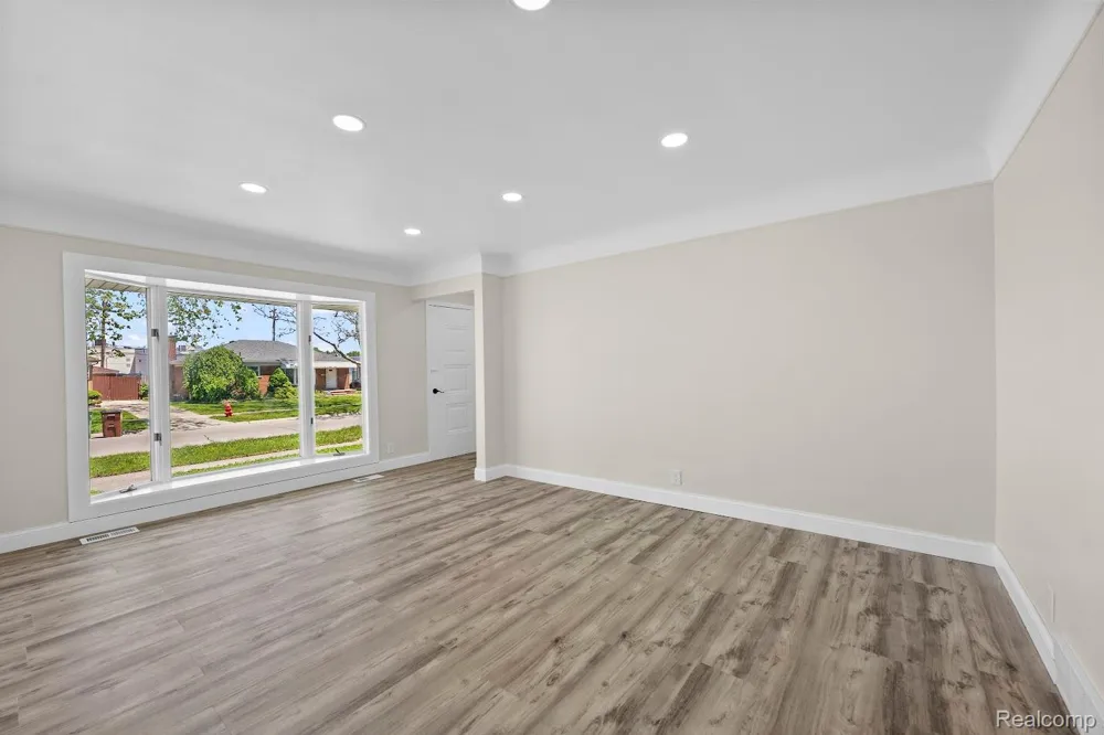 14459 Balsam Street Southgate City, MI 48195