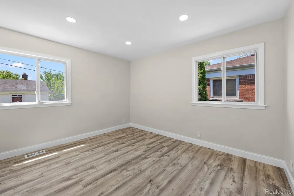 14459 Balsam Street Southgate City, MI 48195