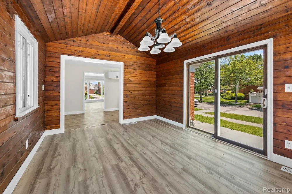 14459 Balsam Street Southgate City, MI 48195