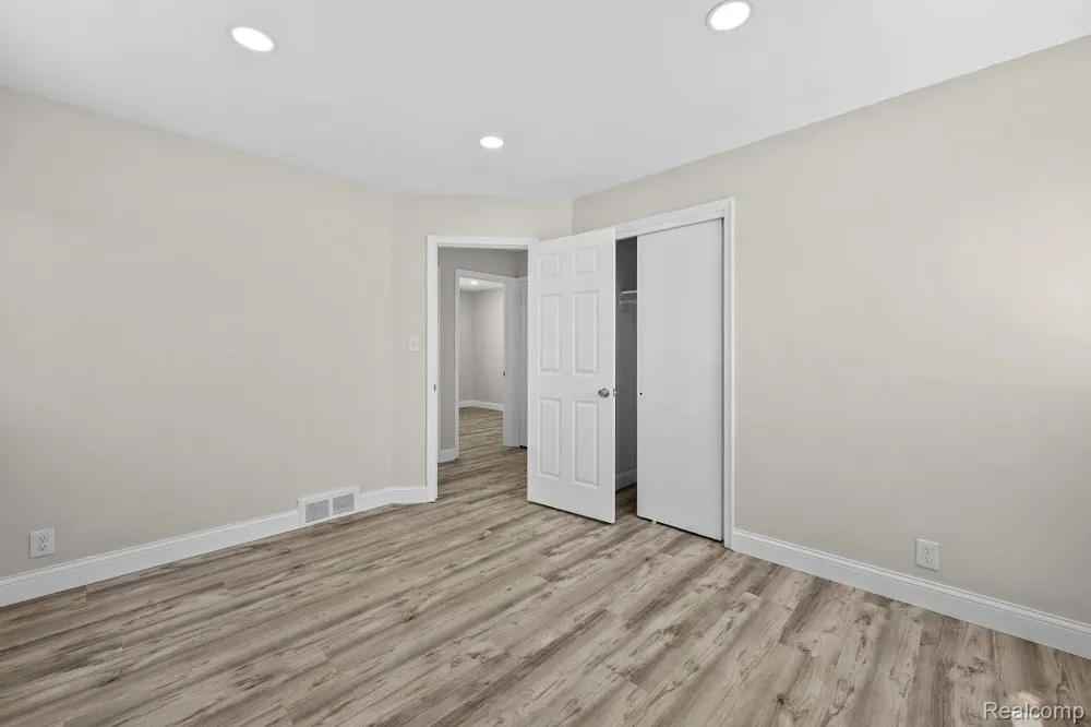 14459 Balsam Street Southgate City, MI 48195