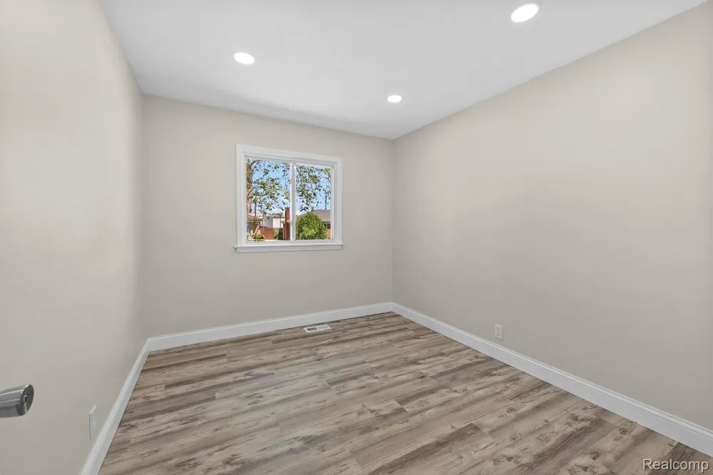 14459 Balsam Street Southgate City, MI 48195
