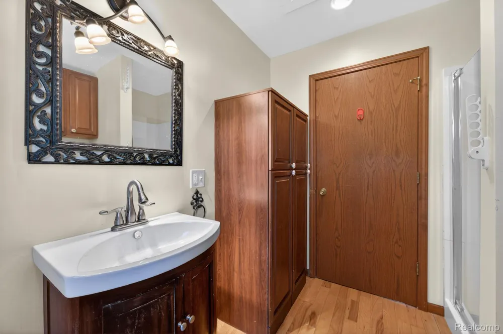 9353 Hill Road Gaines Township, MI 48473