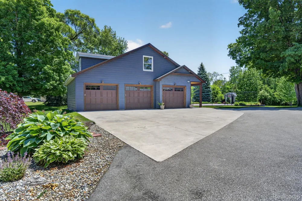 9353 Hill Road Gaines Township, MI 48473
