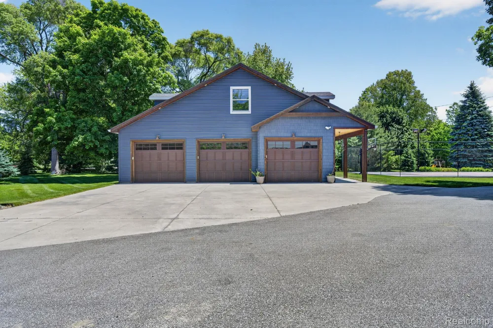 9353 Hill Road Gaines Township, MI 48473