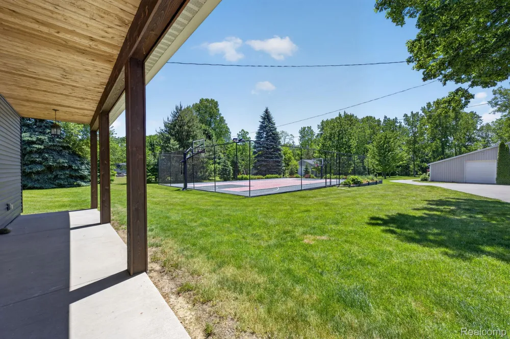 9353 Hill Road Gaines Township, MI 48473