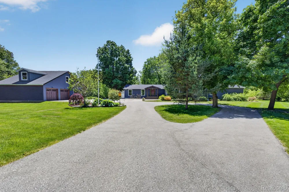9353 Hill Road Gaines Township, MI 48473