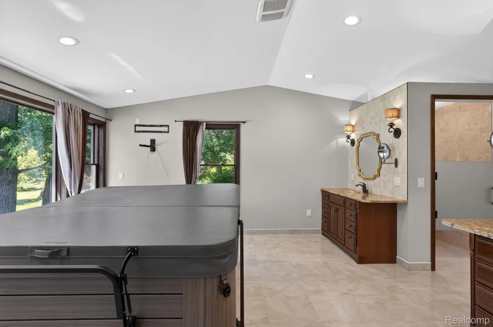 9353 Hill Road Gaines Township, MI 48473