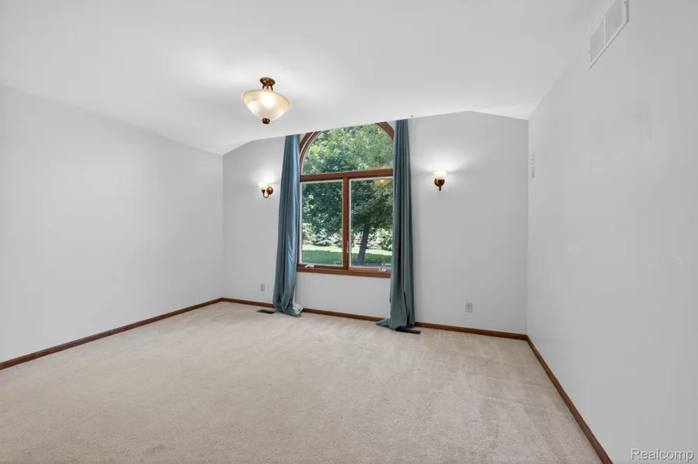 9353 Hill Road Gaines Township, MI 48473