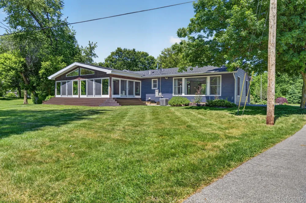 9353 Hill Road Gaines Township, MI 48473