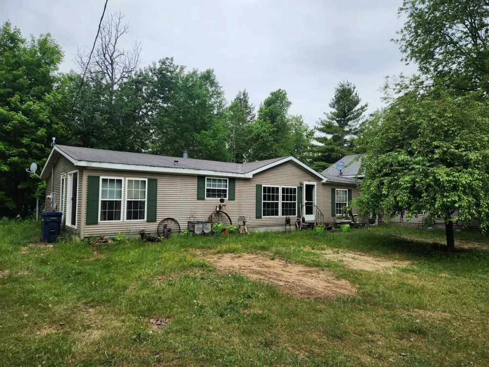 5948 Kniss Road Oliver Township, MI 49646