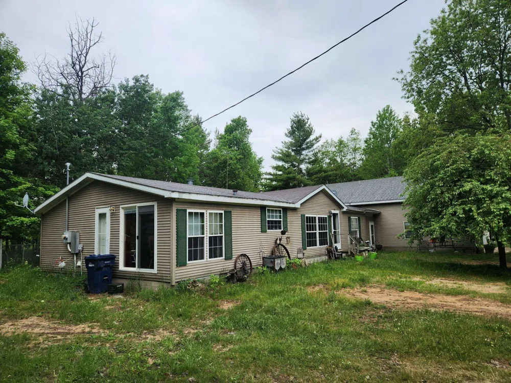 5948 Kniss Road Oliver Township, MI 49646