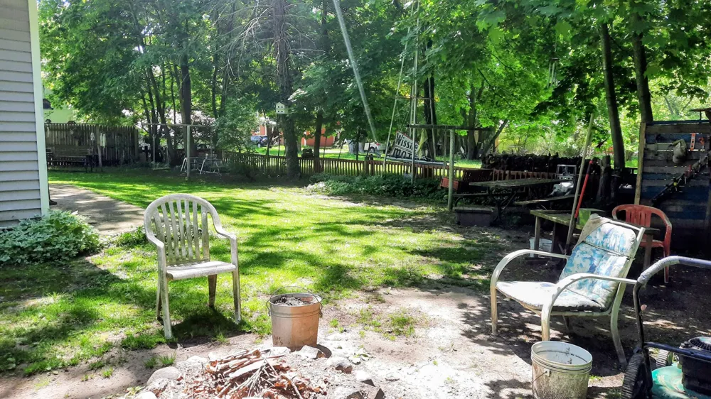 8052 Schroeder Street Onekama Village, MI 49675