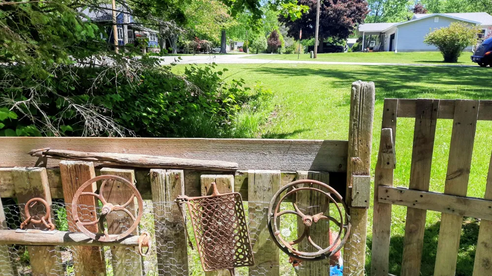 8052 Schroeder Street Onekama Village, MI 49675