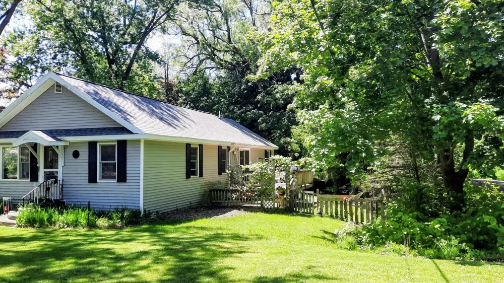 8052 Schroeder Street Onekama Village, MI 49675
