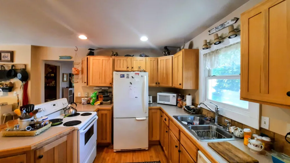 8052 Schroeder Street Onekama Village, MI 49675