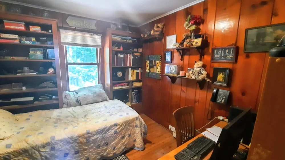 8052 Schroeder Street Onekama Village, MI 49675