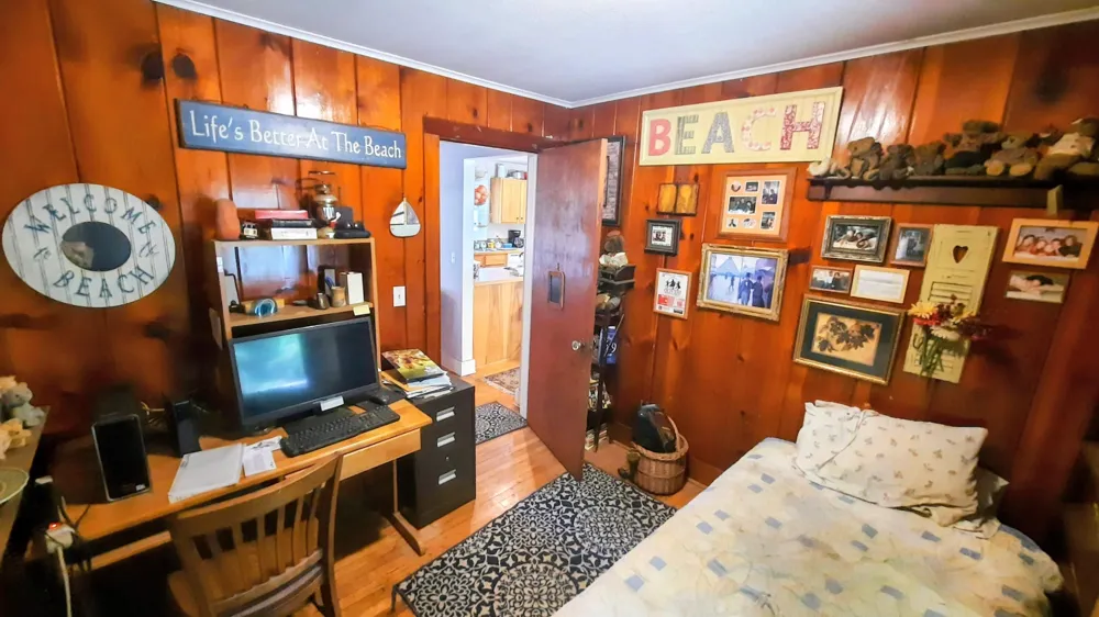 8052 Schroeder Street Onekama Village, MI 49675