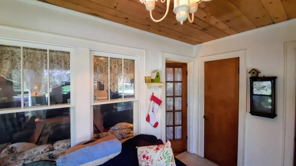 8052 Schroeder Street Onekama Village, MI 49675