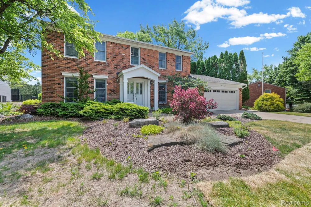 871 Spartan Drive Rochester Hills City, MI 48309