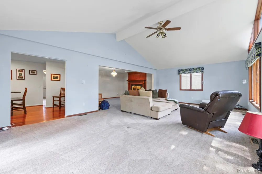 871 Spartan Drive Rochester Hills City, MI 48309
