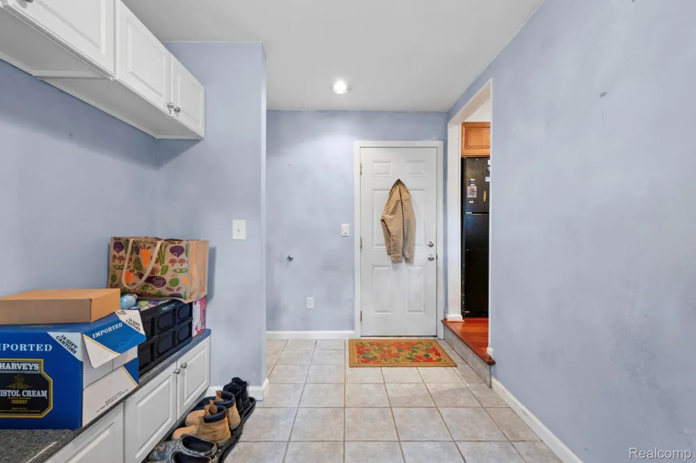 871 Spartan Drive Rochester Hills City, MI 48309
