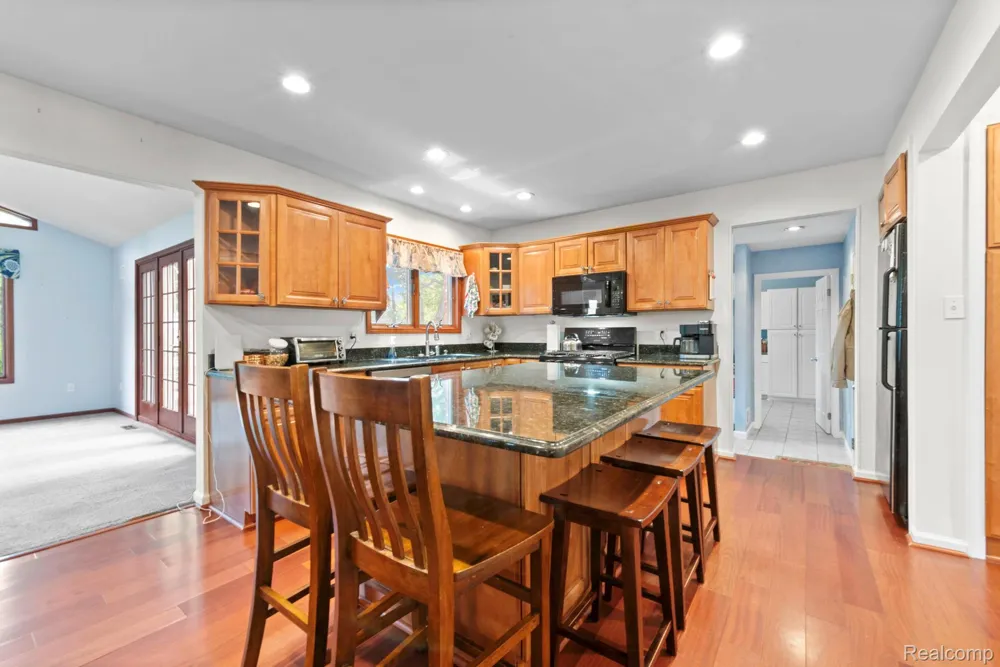 871 Spartan Drive Rochester Hills City, MI 48309