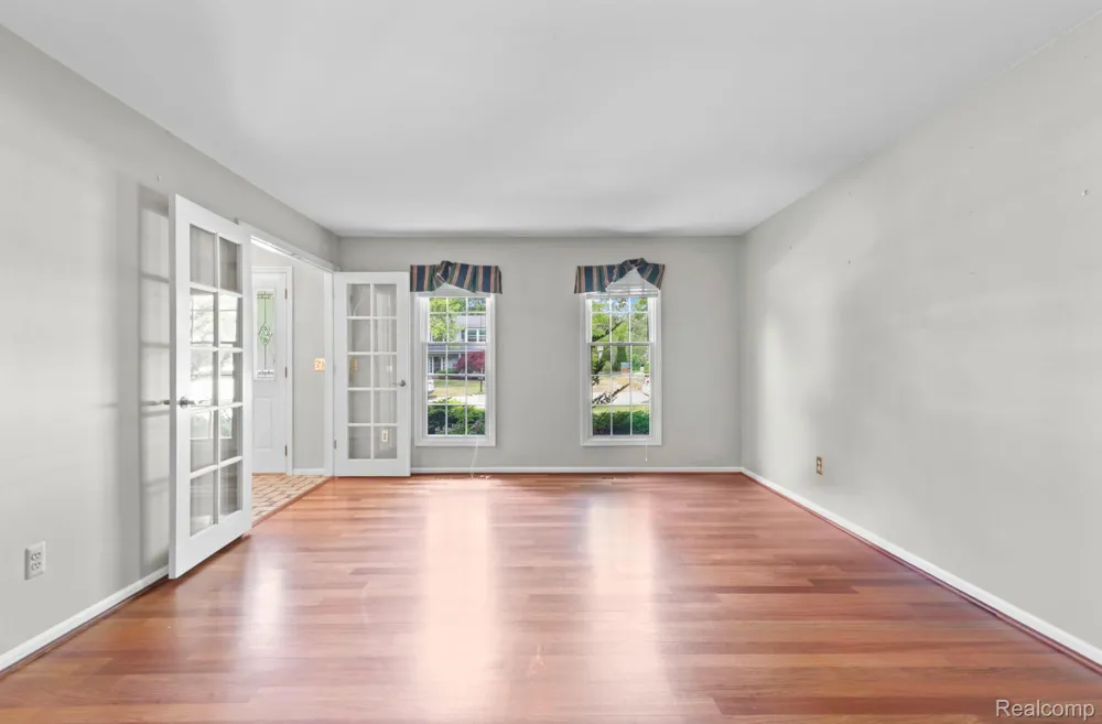 871 Spartan Drive Rochester Hills City, MI 48309