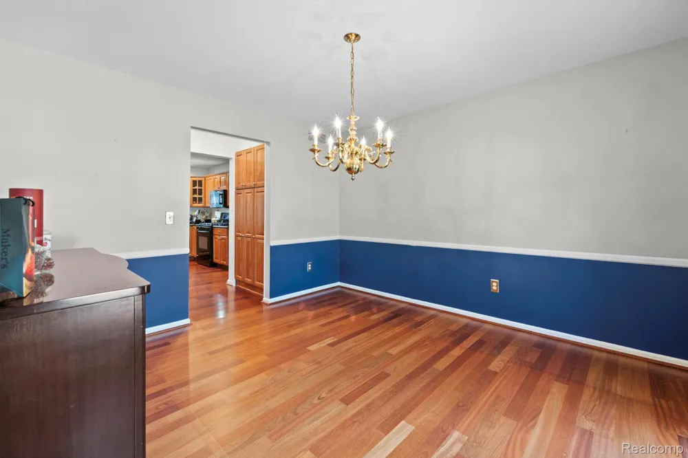 871 Spartan Drive Rochester Hills City, MI 48309