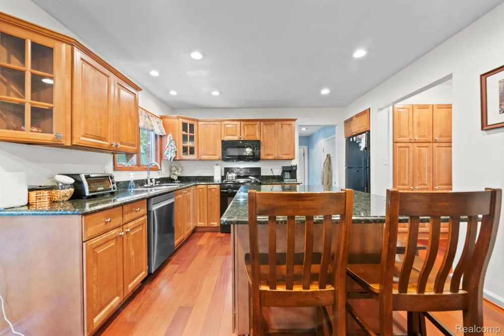871 Spartan Drive Rochester Hills City, MI 48309