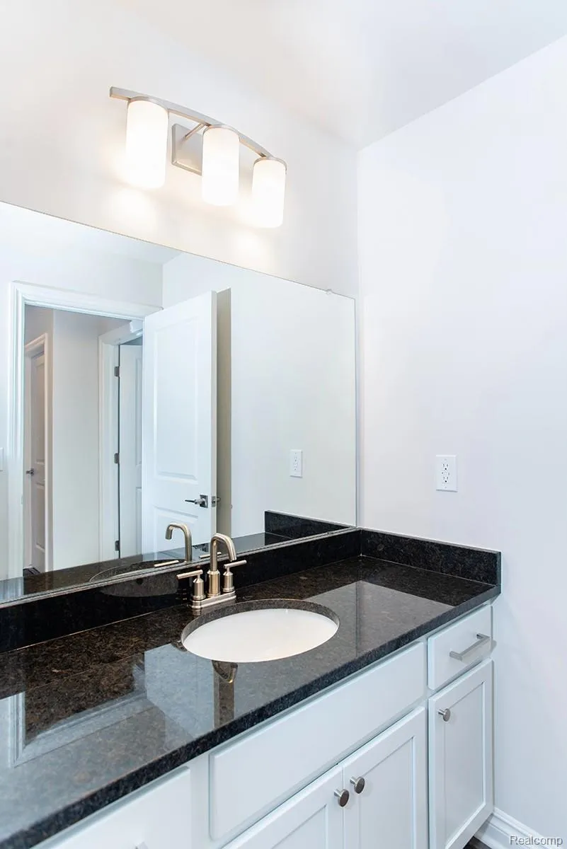 12 Grandview Circle #58 White Lake Charter Township, MI 48386