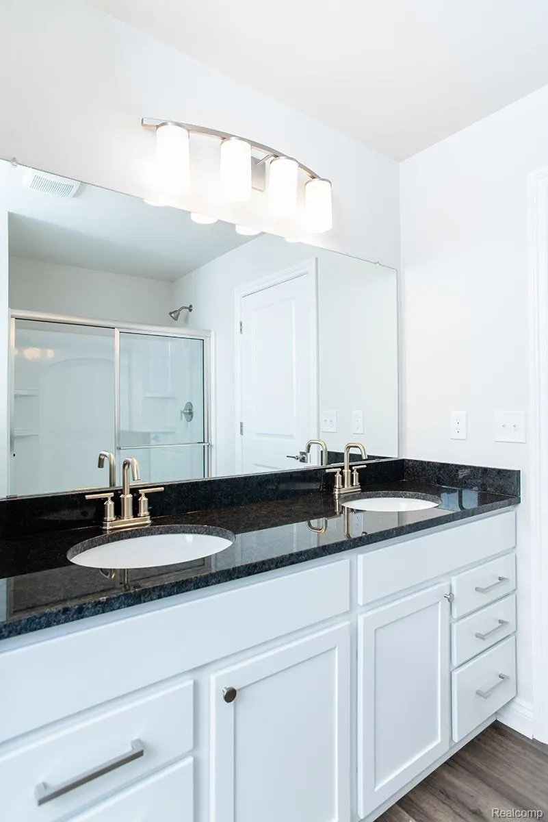 12 Grandview Circle #58 White Lake Charter Township, MI 48386