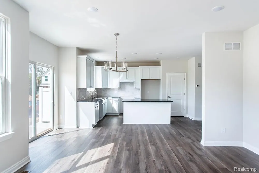 12 Grandview Circle #58 White Lake Charter Township, MI 48386