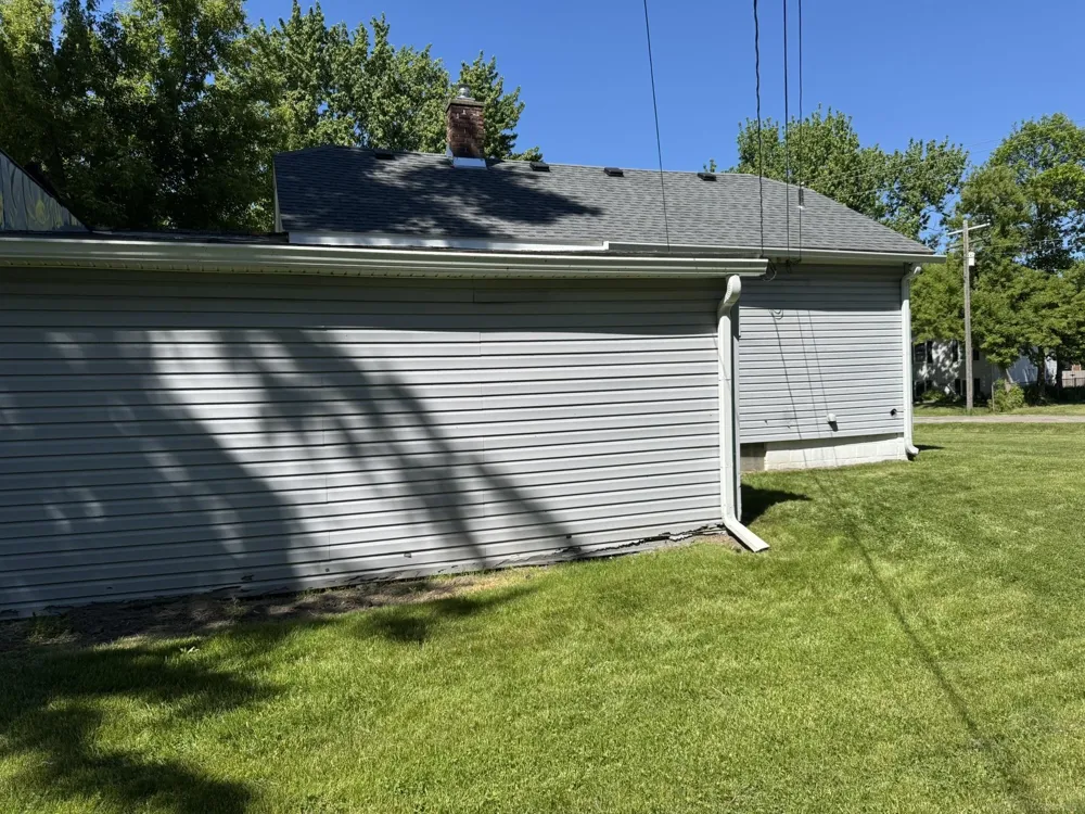 23726 Carlington Drive Mt Clemens City, MI 48036