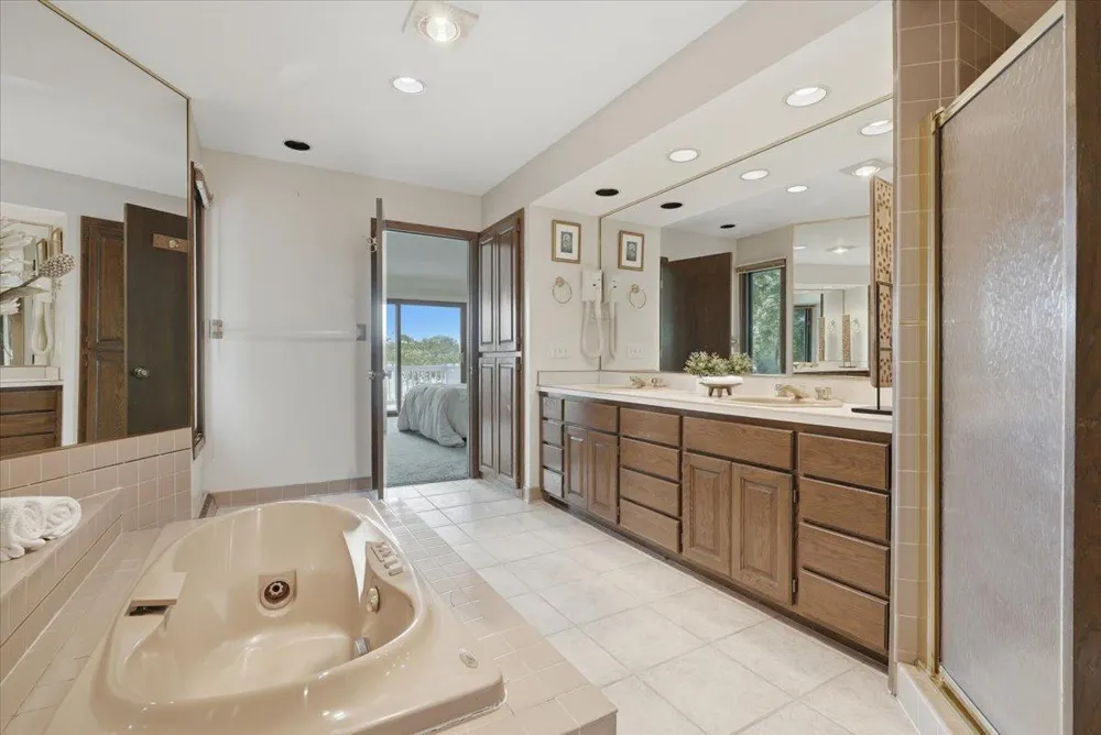 737 Carla Lane Little Canada, MN 55109