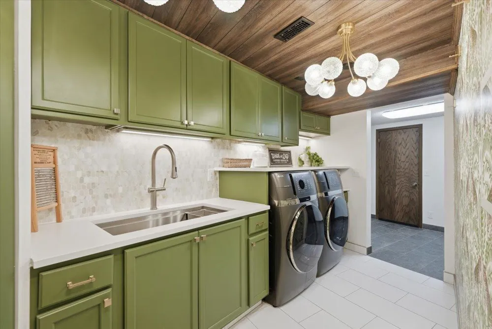 737 Carla Lane Little Canada, MN 55109
