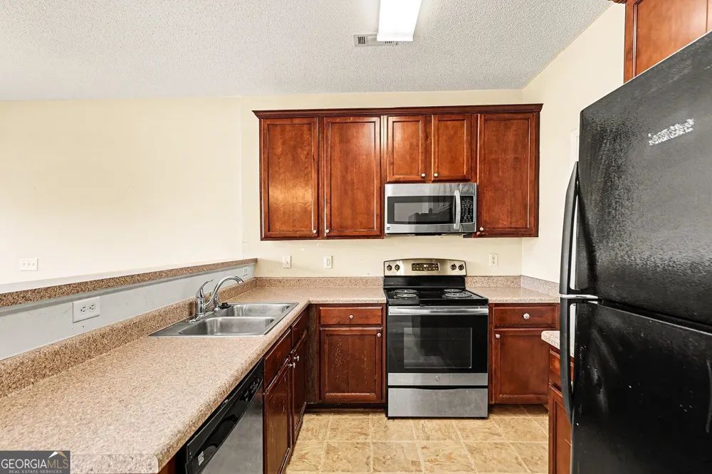 7676 Rutgers CIR Fairburn, GA 30213