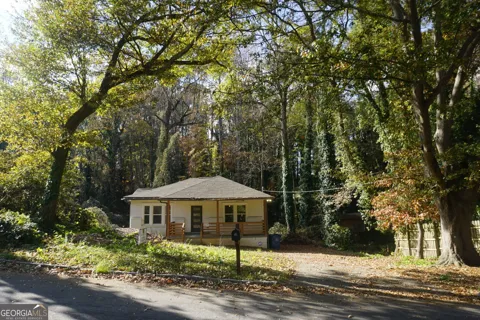 124 Fairfield PL NW