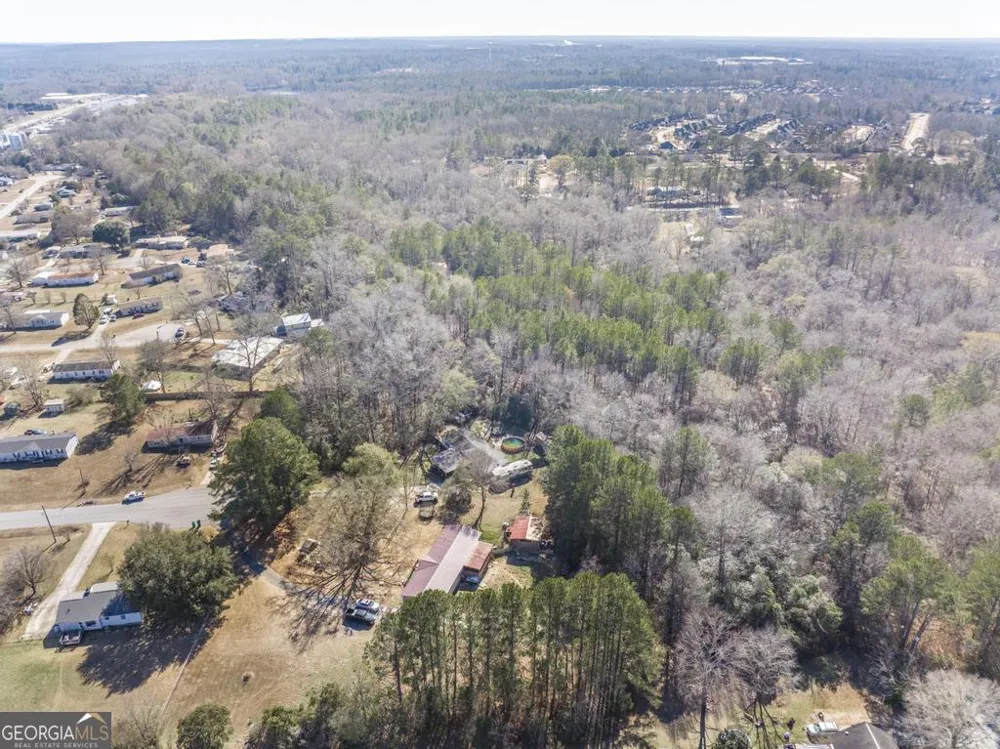 42.5 Old Perry RD Bonaire, GA 31005