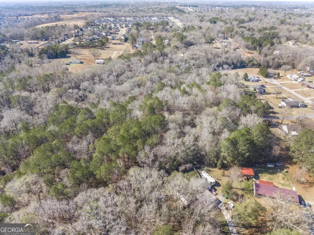 42.5 Old Perry RD Bonaire, GA 31005