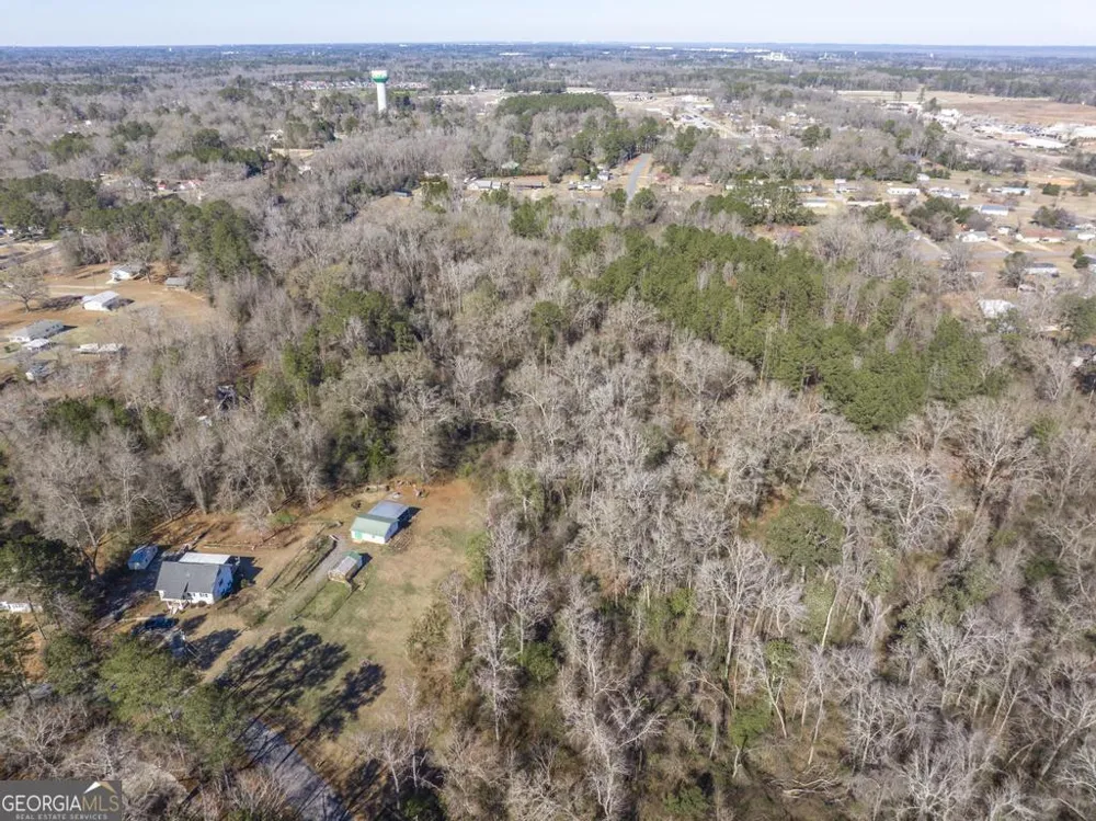 42.5 Old Perry RD Bonaire, GA 31005