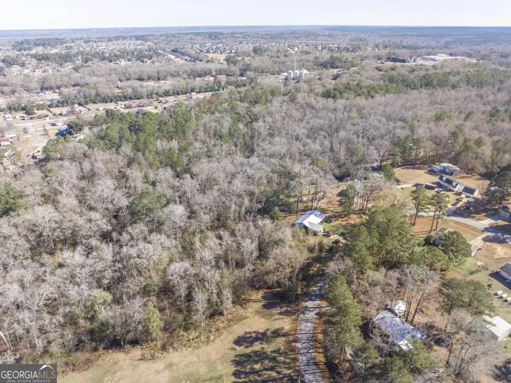 42.5 Old Perry RD Bonaire, GA 31005