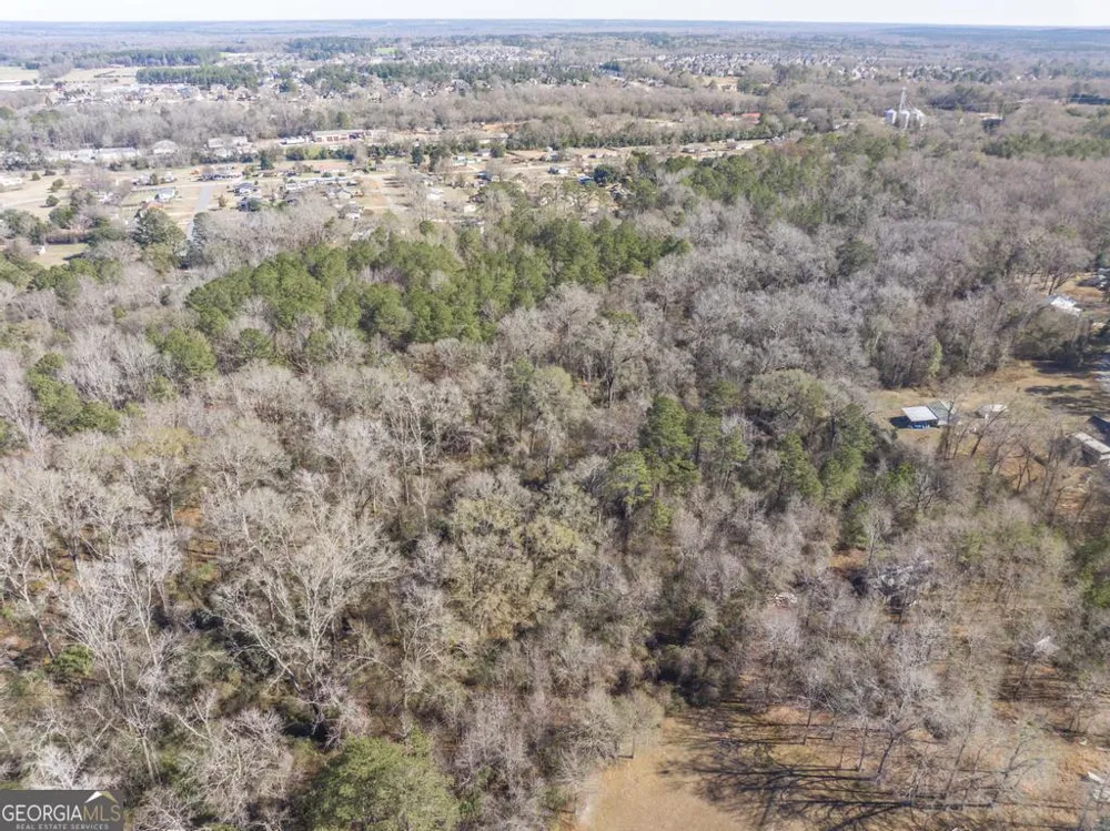 42.5 Old Perry RD Bonaire, GA 31005