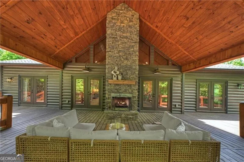 346 Logan DR Mineral Bluff, GA 30559