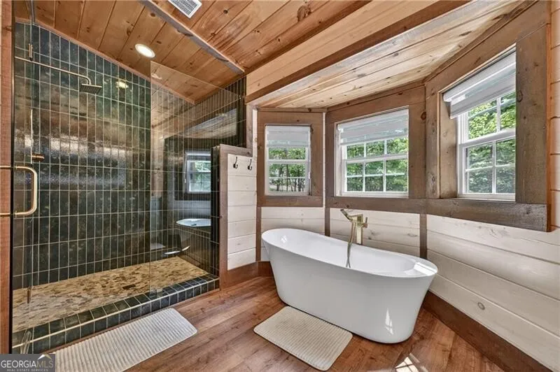 346 Logan DR Mineral Bluff, GA 30559