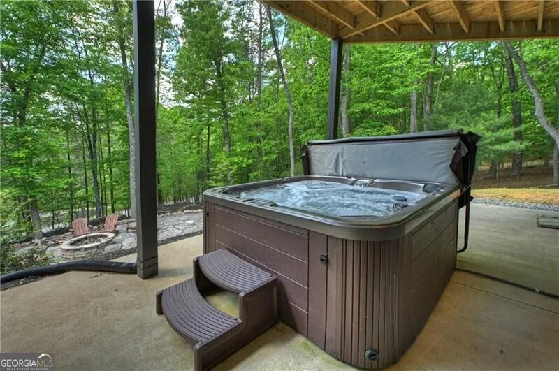 346 Logan DR Mineral Bluff, GA 30559
