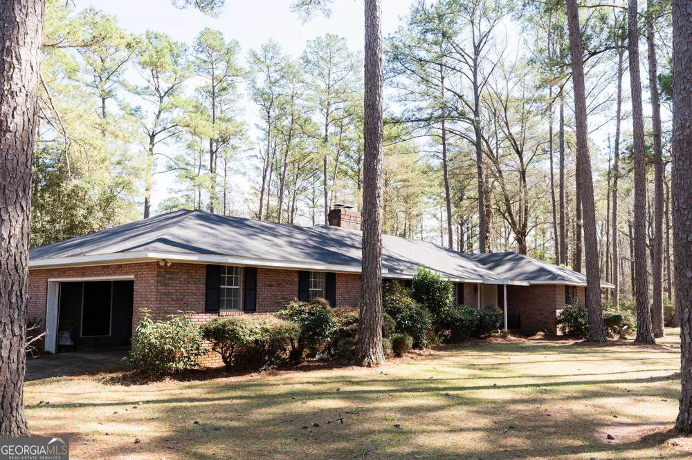 1270 Wadsworth DR Albany, GA 31721