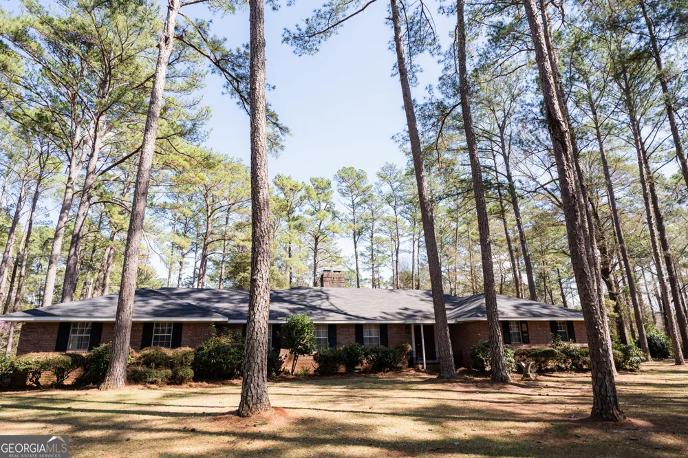 1270 Wadsworth DR Albany, GA 31721