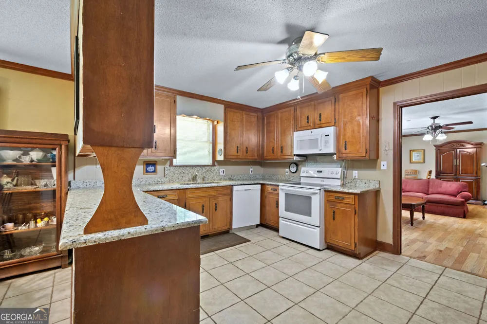 1270 Wadsworth DR Albany, GA 31721