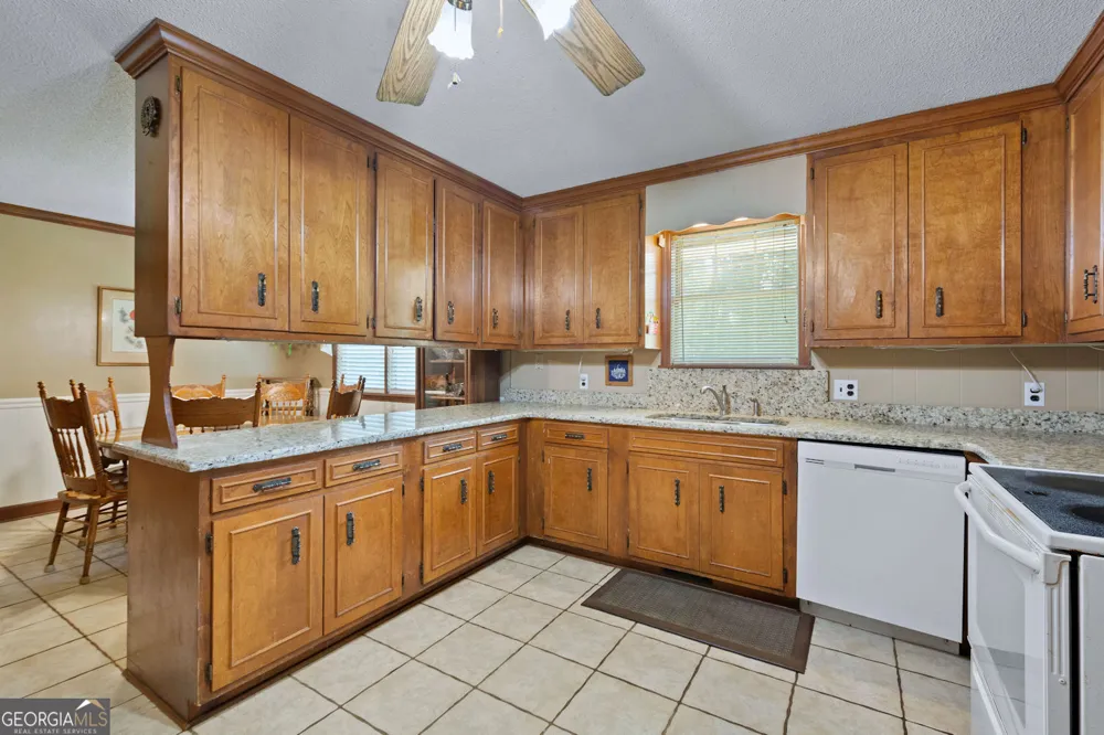 1270 Wadsworth DR Albany, GA 31721
