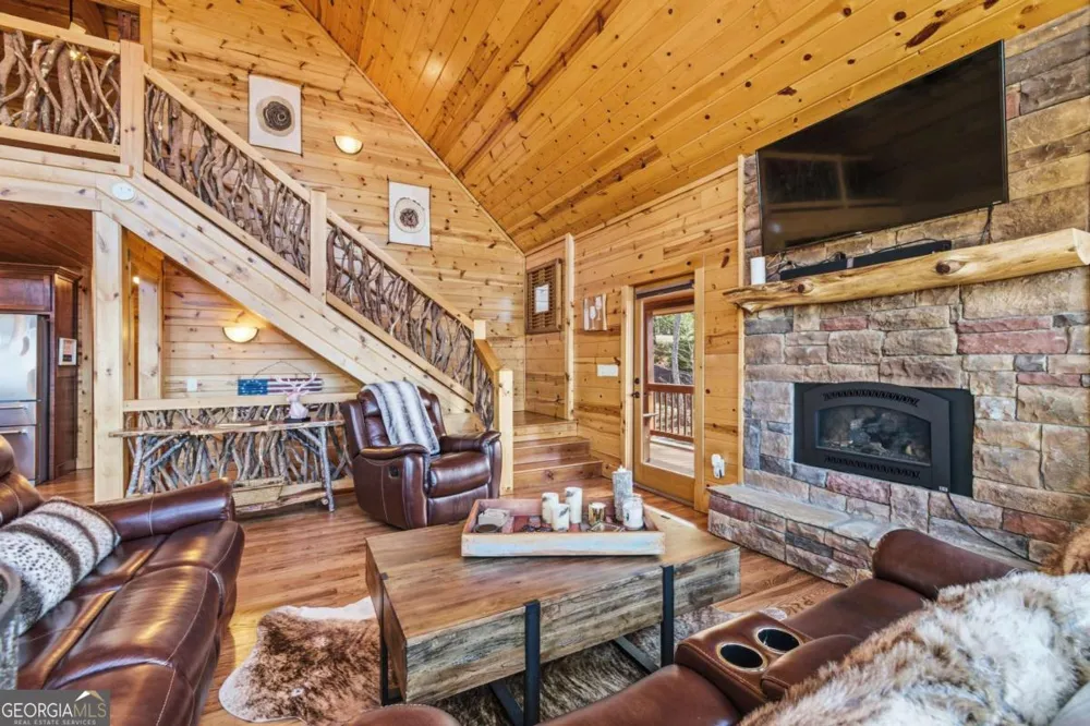 33 Stanley Ridge DR Morganton, GA 30560